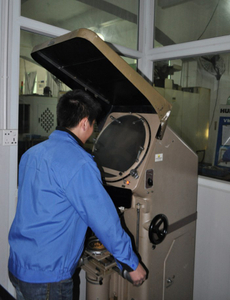 NIKON-V-16A-Projektor